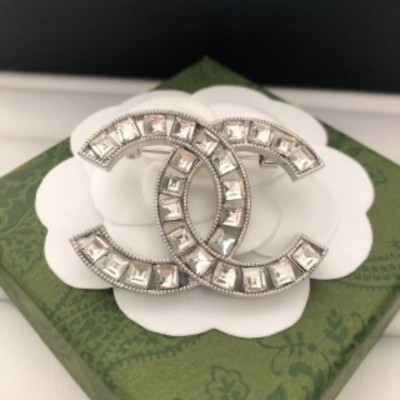 BROOCHES - Picture 3 of 16